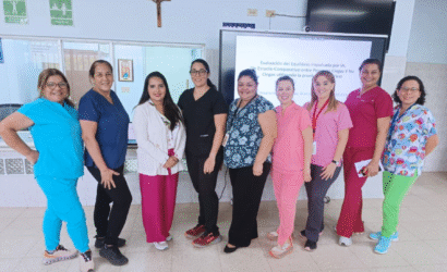 Personal médico CSS Las Tablas durante presentación